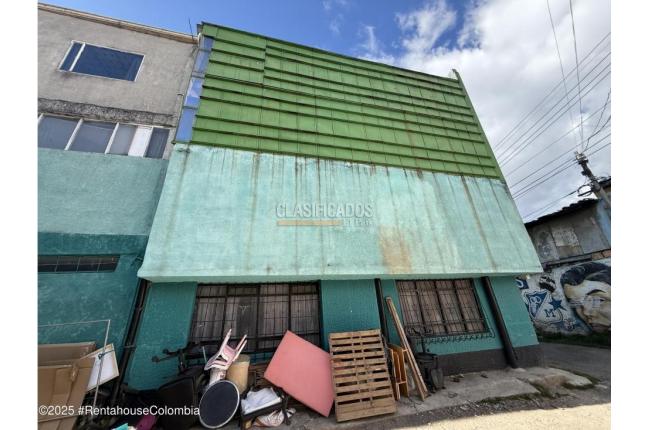 Locales y Bodegas, Venta, Bogotá - $3.000.000.000