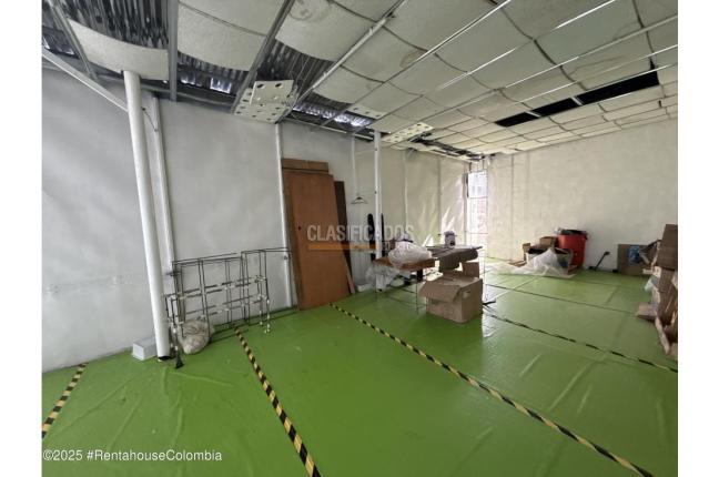 Locales y Bodegas, Venta, Bogotá - $3.000.000.000