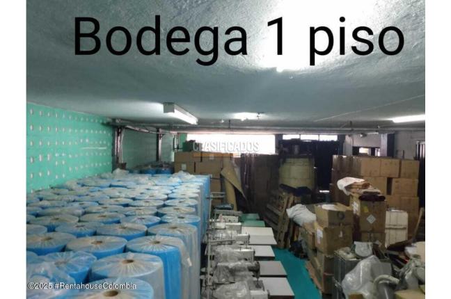 Locales y Bodegas, Venta, Bogotá - $3.000.000.000