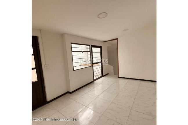 Casas, Venta, Bogotá - $950.000.000