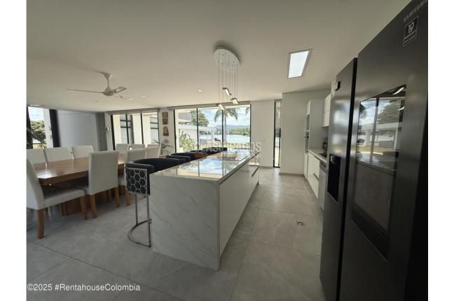 Casas, Venta, Girardot - $3.000.000.000