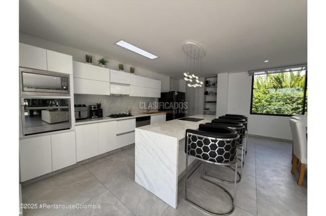 Casas, Venta, Girardot - $3.000.000.000