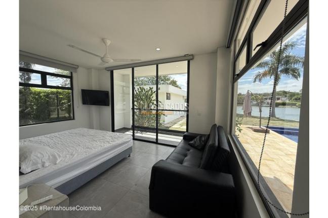 Casas, Venta, Girardot - $3.000.000.000