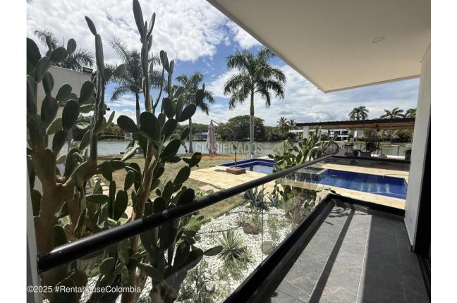 Casas, Venta, Girardot - $3.000.000.000