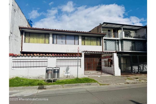 Casas, Venta, Bogotá - $890.000.000