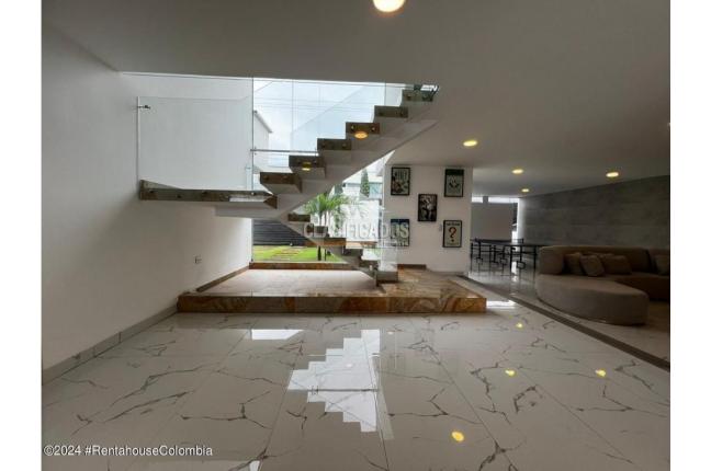 Casas, Alquiler, Los Patios - $25.000.000