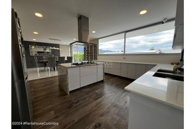 Casas, Venta, Los Patios - $2.400.000.000