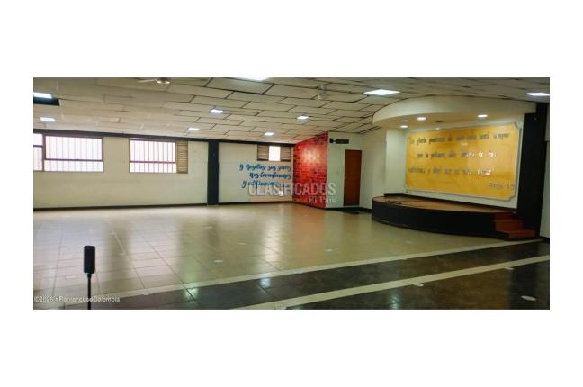 Locales y Bodegas, Venta, Bogotá - $1.350.000.000