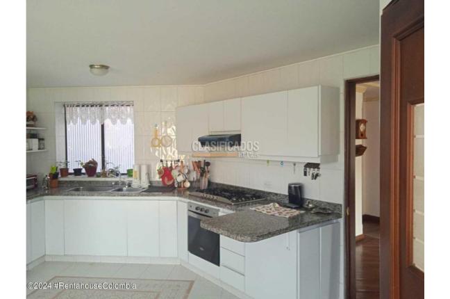 Casas, Venta, Bogotá - $2.500.000.000