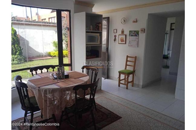 Casas, Venta, Bogotá - $2.500.000.000