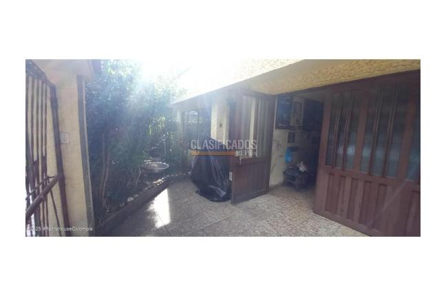 Casas, Venta, Bogotá - $890.000.000