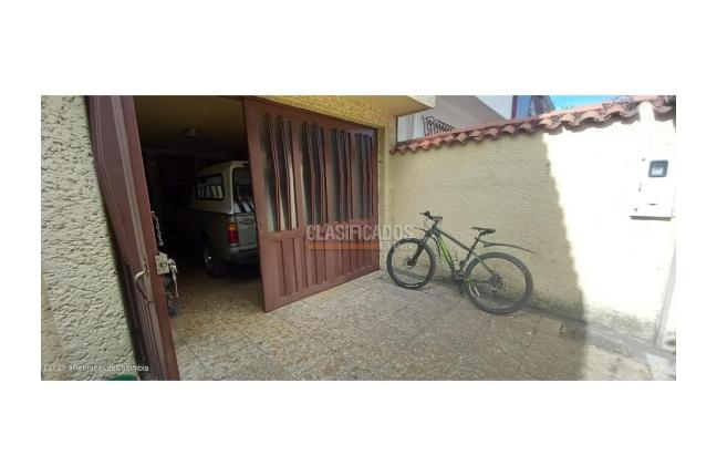 Casas, Venta, Bogotá - $890.000.000