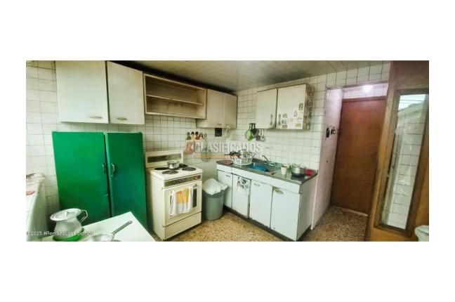 Casas, Venta, Bogotá - $890.000.000