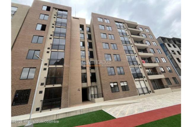 Apartamentos, Venta, Zipaquira - $253.000.000