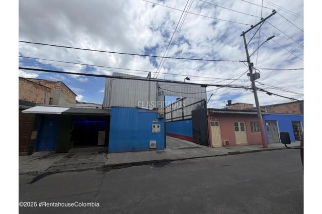 Locales y Bodegas, Venta, Bogotá - $3.000.000.000