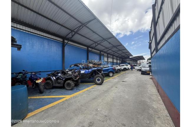 Locales y Bodegas, Venta, Bogotá - $3.000.000.000