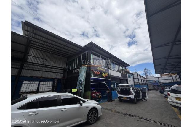 Locales y Bodegas, Venta, Bogotá - $3.000.000.000