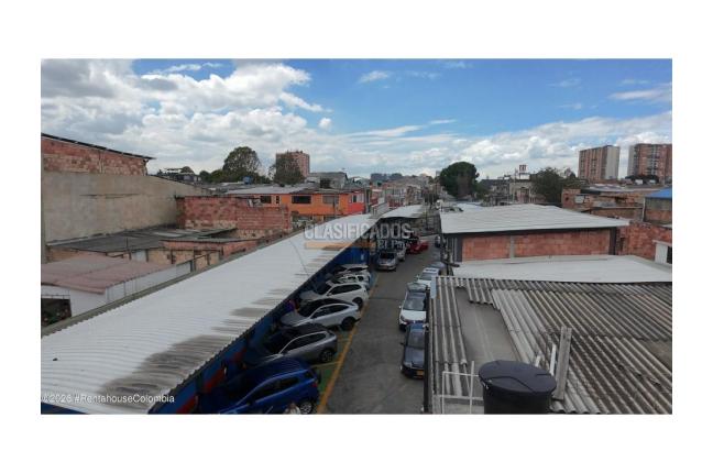 Locales y Bodegas, Venta, Bogotá - $3.000.000.000