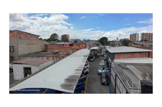 Locales y Bodegas, Venta, Bogotá - $3.000.000.000