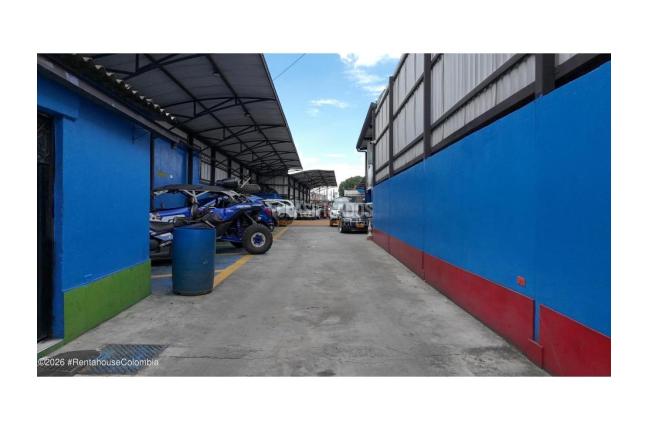 Locales y Bodegas, Venta, Bogotá - $3.000.000.000