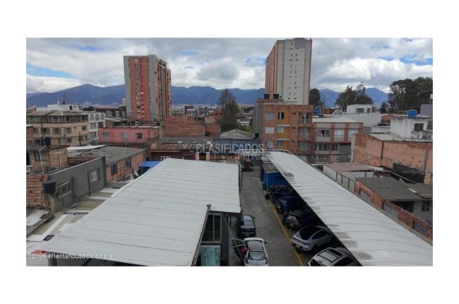 Locales y Bodegas, Venta, Bogotá - $3.000.000.000