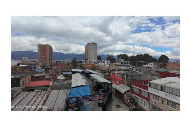 Locales y Bodegas, Venta, Bogotá - $3.000.000.000