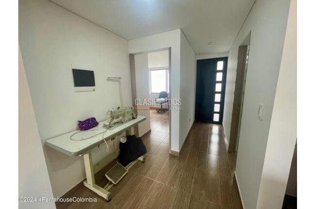 Apartamentos, Venta, Cota - $310.000.000