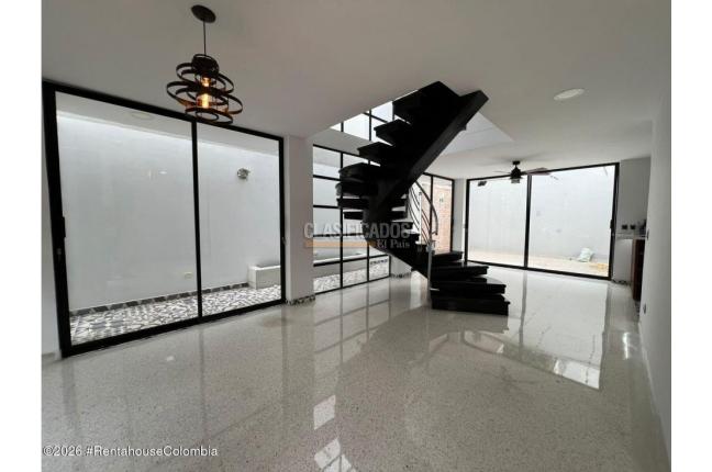 Casas, Alquiler, Los Patios - $3.500.000