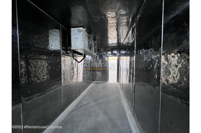 Locales y Bodegas, Venta, Bogotá - $1.345.000.000