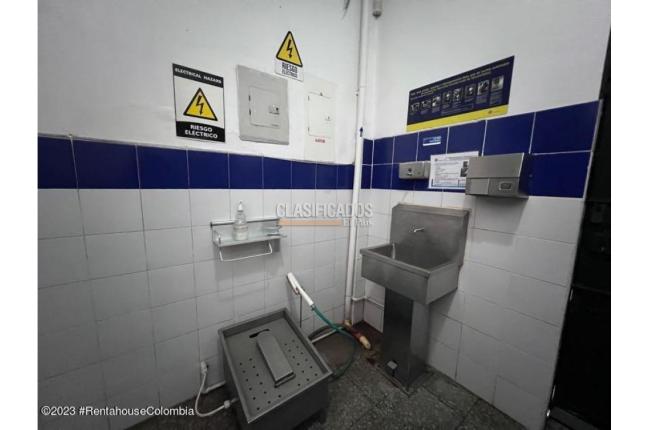 Locales y Bodegas, Venta, Bogotá - $1.345.000.000