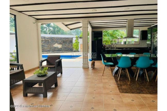 Casas, Venta, Villavicencio - $1.500.000.000