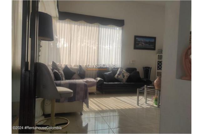 Casas, Venta, Melgar - $990.000.000