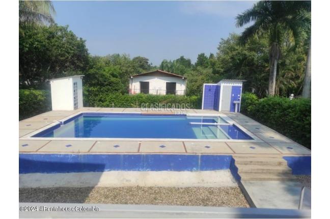 Casas, Venta, Melgar - $990.000.000