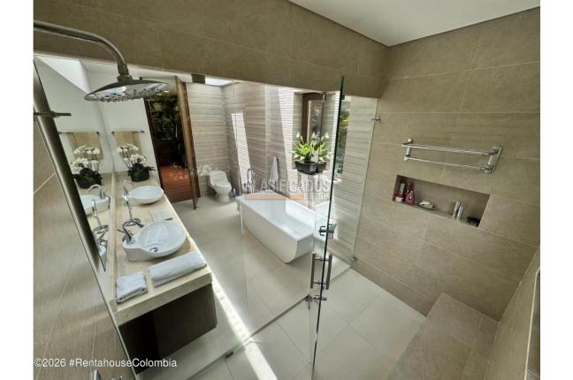 Casas, Venta, Bogotá - $2.700.000.000