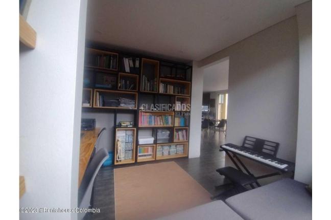 Casas, Venta, Cota - $900.000.000