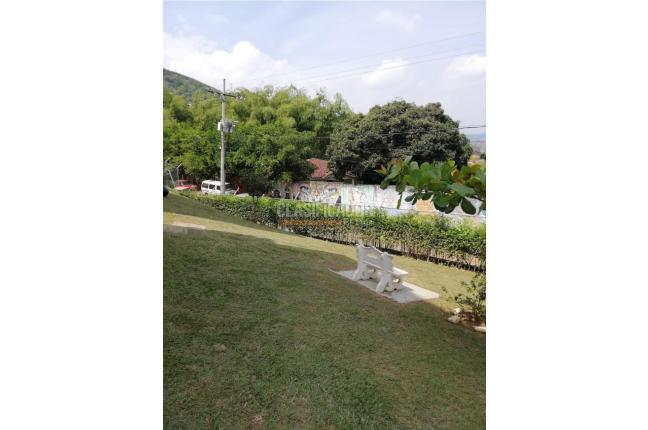 Apartamentos, Venta, Prados del Sur - $135.000.000