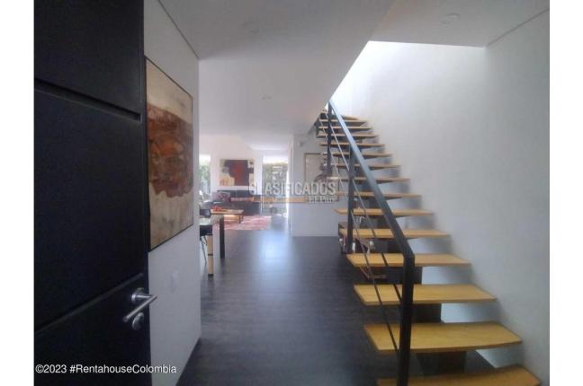 Casas, Venta, Cota - $900.000.000