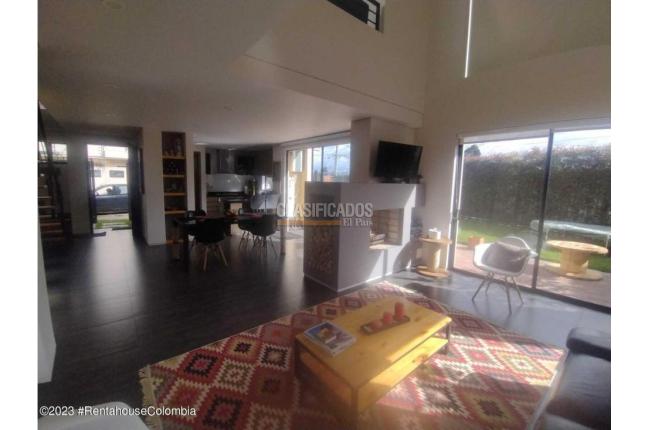 Casas, Venta, Cota - $900.000.000