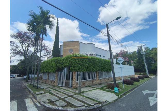 Casas, Alquiler en Ciudad Jardín