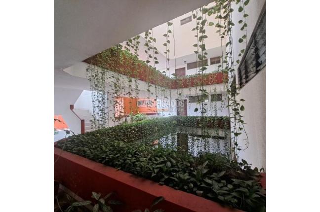 Apartamentos, Venta, Miraflores - $400.000.000