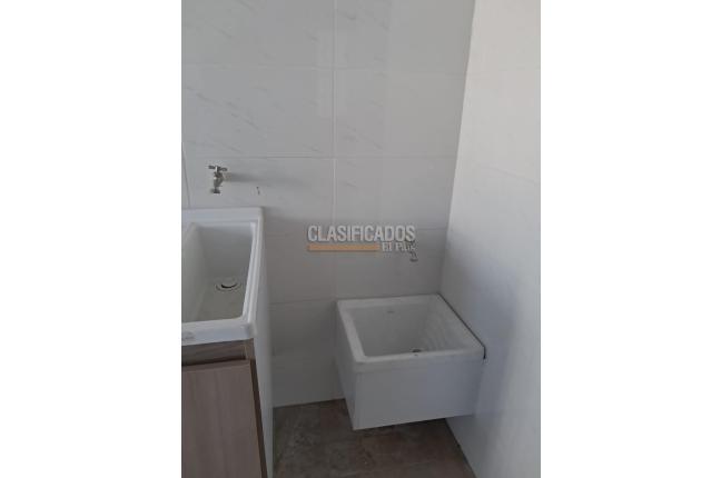 Apartaestudios, Alquiler, Salomia - $750.000