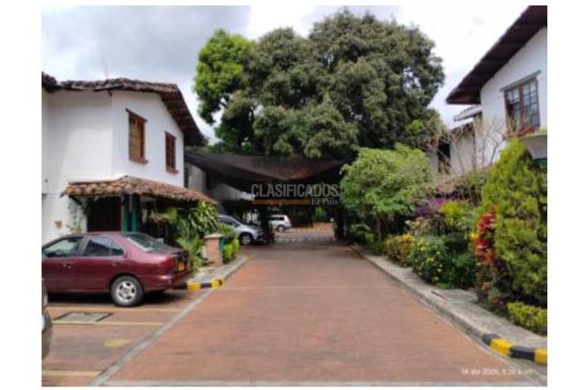 Casas, Venta en Alférez Real