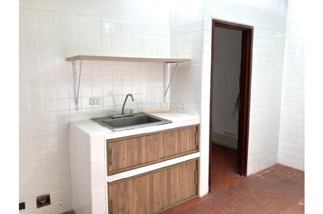 Locales y Bodegas, Alquiler, San Vicente - $2.900.000