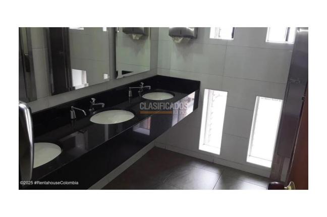 Oficinas y Consultorios, Venta, Bogotá - $240.000.000