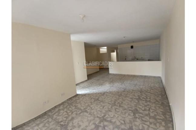 Casas, Alquiler, 20 de Julio - $1.100.000
