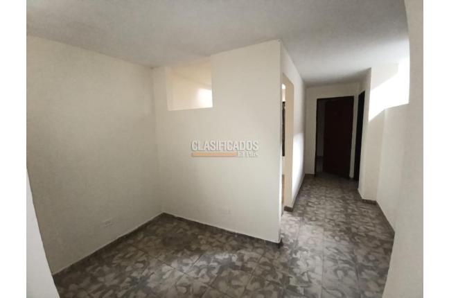 Casas, Alquiler, 20 de Julio - $1.100.000