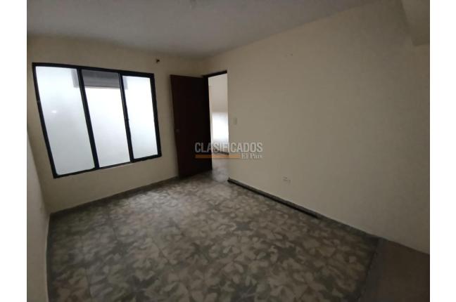 Casas, Alquiler, 20 de Julio - $1.100.000