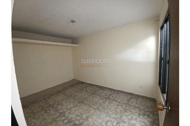 Casas, Alquiler, 20 de Julio - $1.100.000