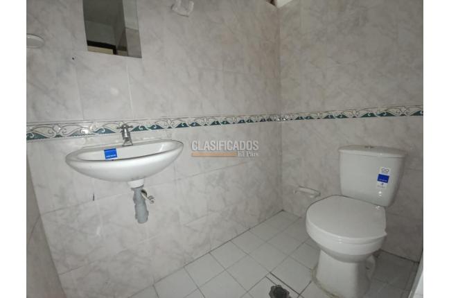 Casas, Alquiler, 20 de Julio - $1.100.000