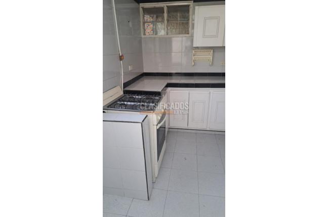 Apartamentos, Alquiler, Junín - $950.000